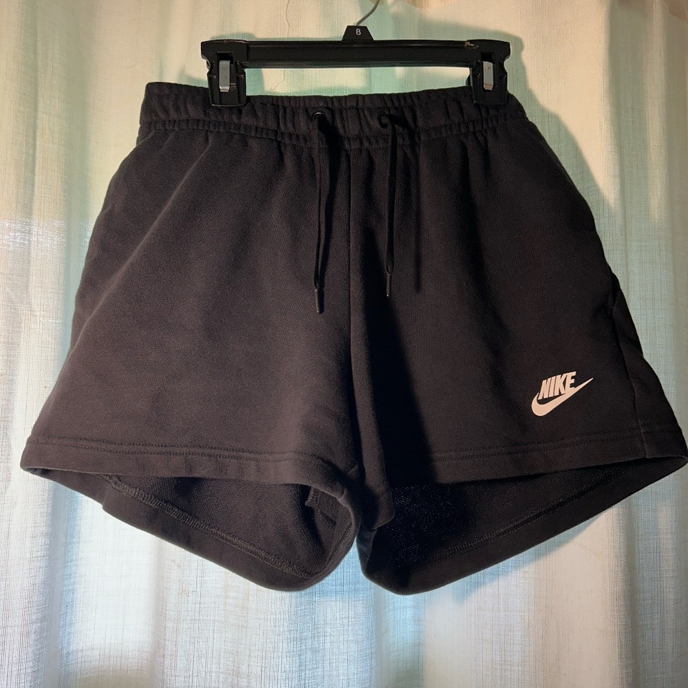 Nike Women's Black Club Fleece Shorts
